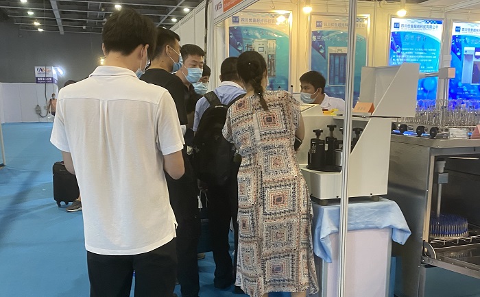 与会人员参观好色TV在线观看好色先生视频APP下载